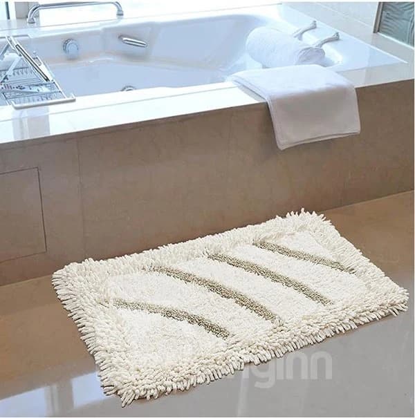 High Quality Solid Color Contemporary Bath Rug by BeddingInn