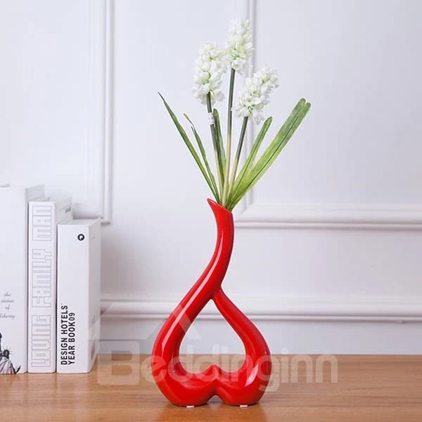 Modern Unique 3-Color Heart-Shaped Ceramic Table Decoration Flower Vase by BeddingInn