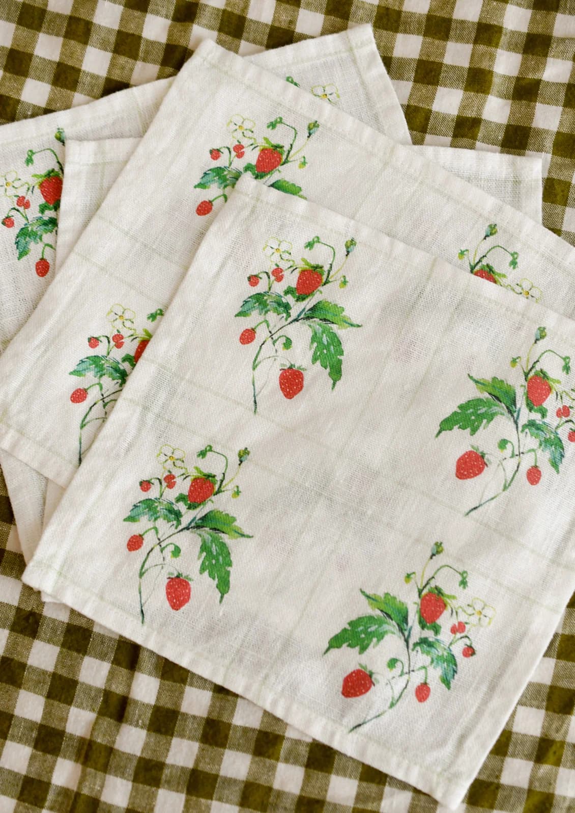 Cottage Berries Cocktail Napkin Set by Darling Lemon