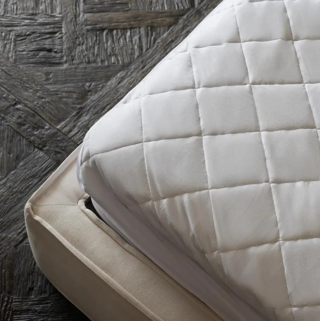 CleanBamboo Mattress Protector by Ettitude